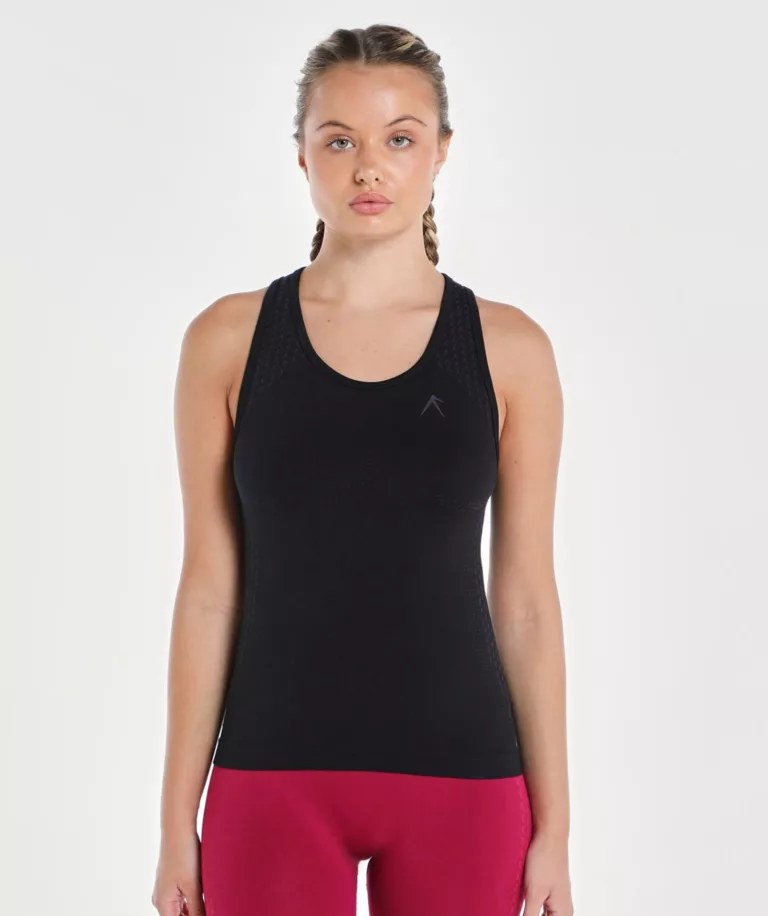 Women Brave Seamless Fitted Tank Black Image 1
